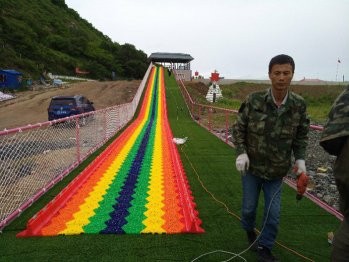滦县网红滑道项目